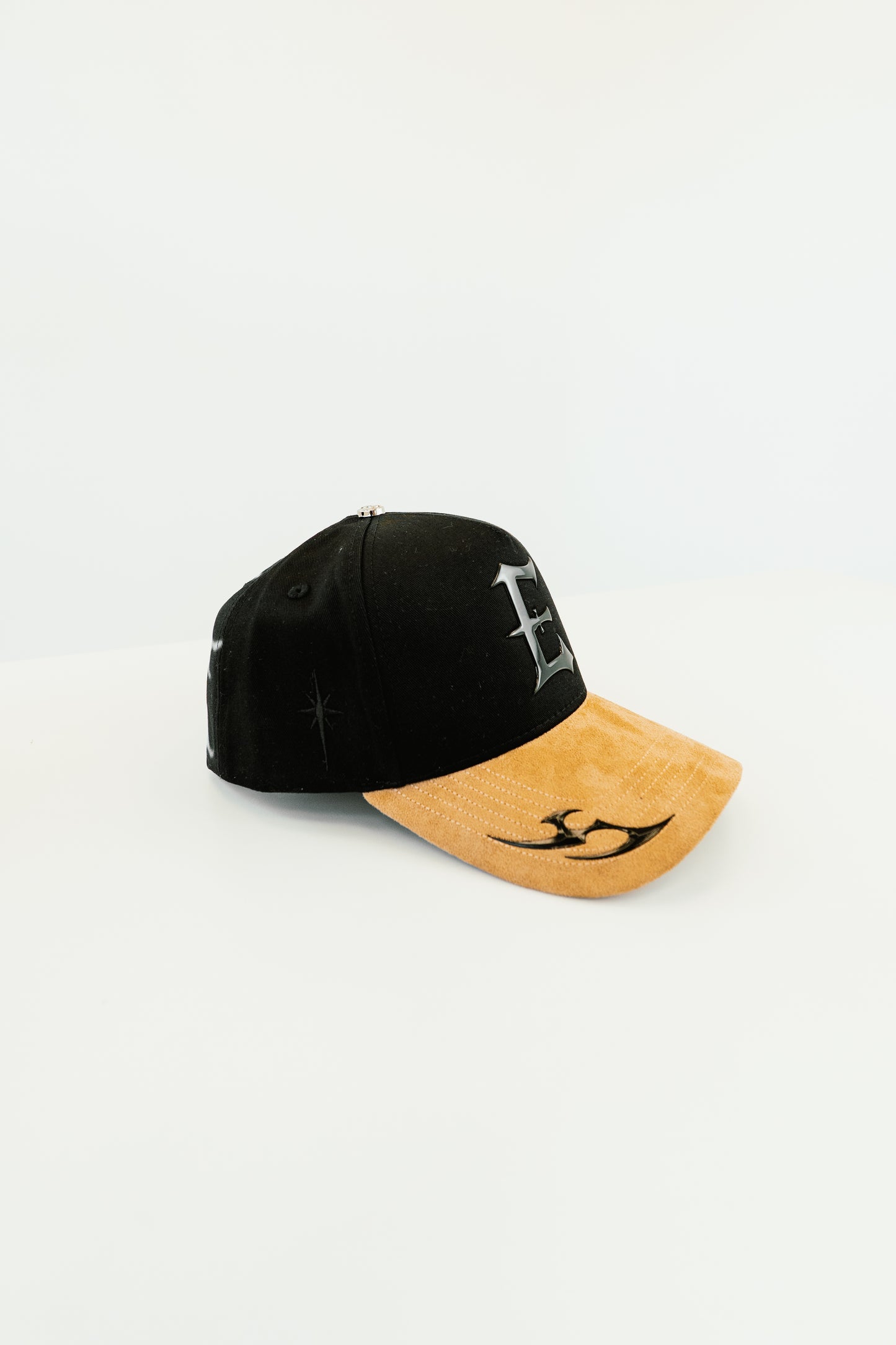 Brown founders cap