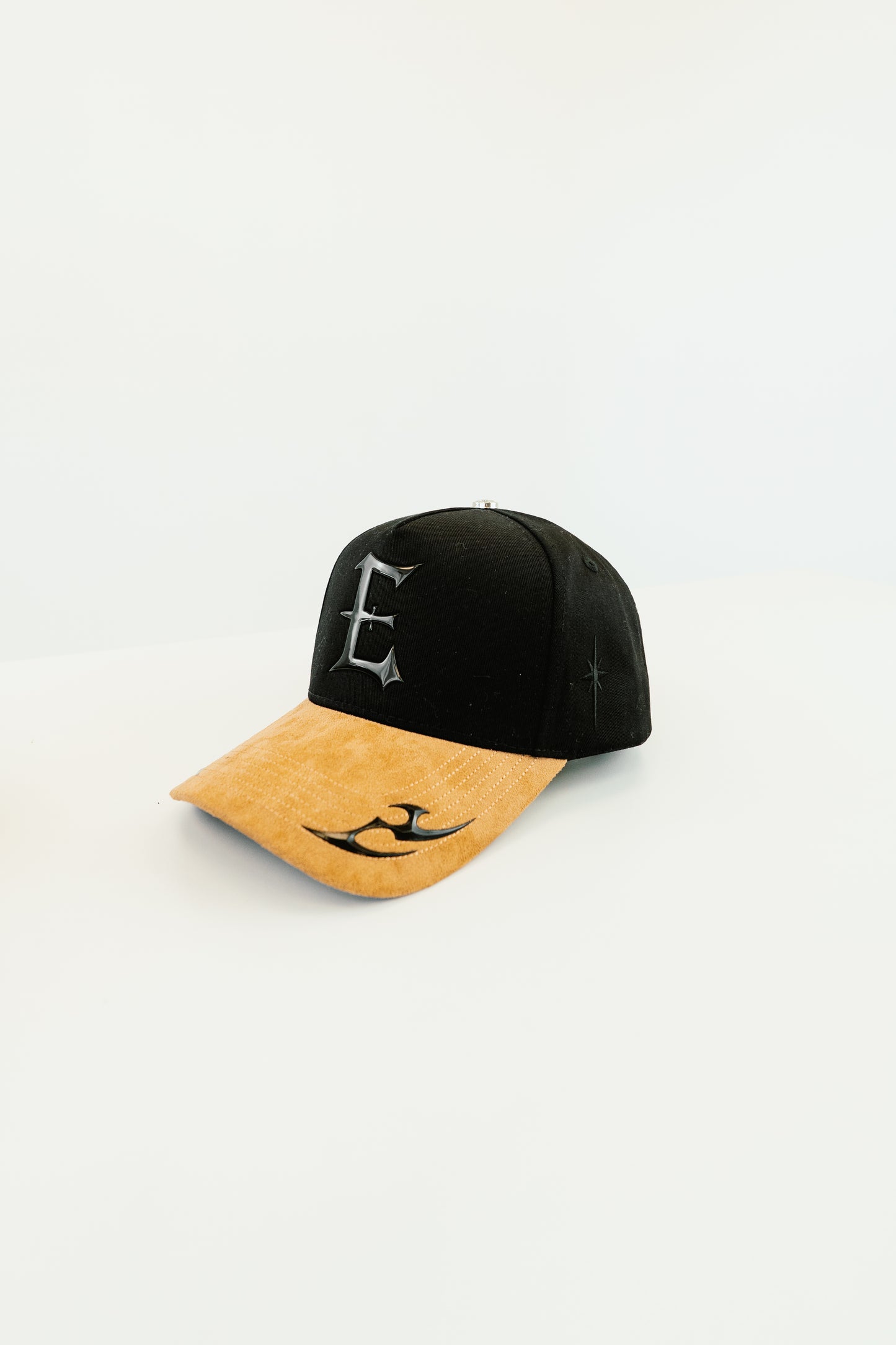 Brown founders cap